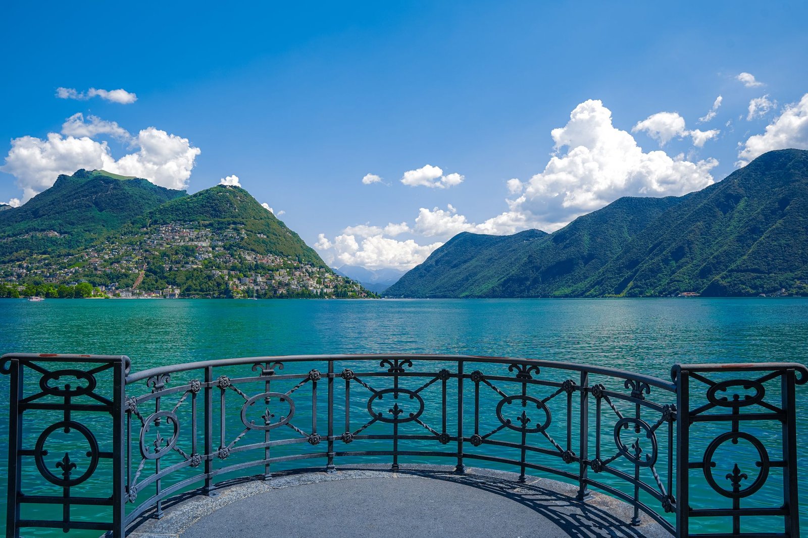 Luganersee mit Blick auf Lugano